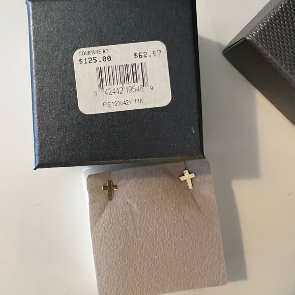 NWT Bon Levy 14K Yellow Gold Cross Stud Earrings - Picture 4 of 8